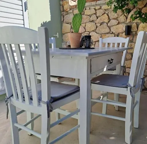 Leonidas Sun&art * Stefania